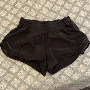 Black hotty hot lulu shorts